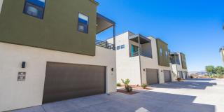 LUXURY GOLF COURSE CONDO - FULLY FURNISHED Gallery 3