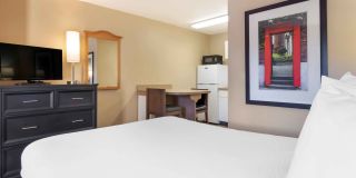 Kansas City - Shawnee Mission Gallery 24