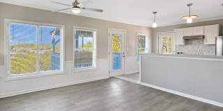 Canyon Lake Upstairs 1/1 — Remodeled, Deck + Hill Country Scenery Gallery 6