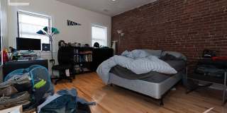 Unique Luxury in Heart of Coolidge Corner! Near T, Trader Joes, perfect for BU Students and Working Pros alike! Gallery 4