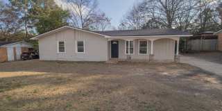 2106 Airport Thruway Gallery 1