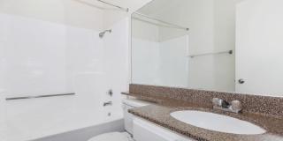 Emerald Court Apartment Homes Gallery 34