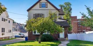 164 Washington Street Gallery 1
