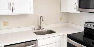 Bright 1 Bed / 1 Bath Apartment for Rent in North Seattle Private Balcony, Near Green Lake & Northgate! Gallery 16