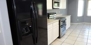 5 bedroom 3 bath Gallery 35