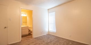 Plaza Square Apartments Gallery 18