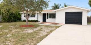 3BD/1.75BTH Home in Holiday! Gallery 1