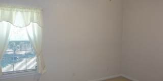 4 BEDROOM, CONVENIENT LOCATION Gallery 11