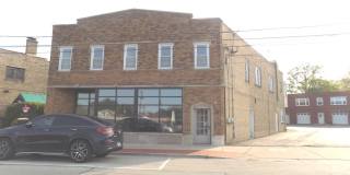 328 Green Bay Road Gallery 1
