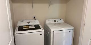 Beautiful 3BR/2.5BA Townhouse located in Kellerton Place Gallery 20