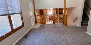 4 Bedroom Home in Villa Loma-Available NOW Gallery 9