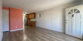 2/1.5 Beachside Bungalow Gallery 3