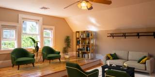 Modern Apt for the Socially Inclined near NEU  more w plenty of space + $500 Utilities Rebate with Promo Gallery 3