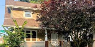 Beautiful 3 bedroom home on corner lot with garage - Canton NW Beautiful 3 bedroom home on corner lot with garage - Canton NW Gallery 1