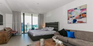 1600 NE 1st AVE Gallery 1