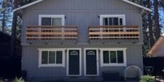 Townhouse apartment walking distance to the lake and beach. Gallery 1