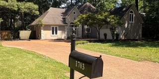 Newly Painted Germantown Home Minutes Away From Thornwood Market Row. Pets Are Welcome With Owner's Approval, Fees Will Apply. Gallery 3
