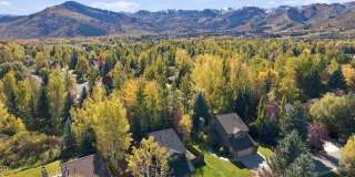 1327 W Quail Meadows Road Gallery 1