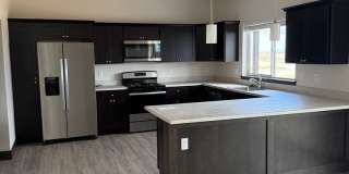 3 Bed 2.5 Bath with double attached garage in Belgrade Gallery 1