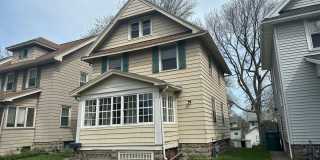 SINGLE FAMIKY FOR RENT IN MAPLEWOOD LOCATION ! Gallery 1