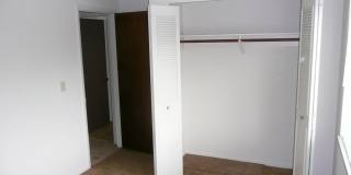412 W Locust St Gallery 8