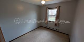 Spacious Elyria Split-Level Near LCCC with Fireplace & Fenced Yard Gallery 18
