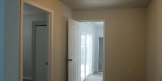 Charming Home In Central Location Gallery 14