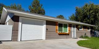 Spacious 3BR/2BA with 3 Bonus Rooms | Great Location! Spacious 3BR/2BA with 3 Bonus Rooms | Great Location! Gallery 1