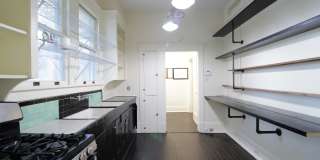 834 East University Avenue - House Gallery 10