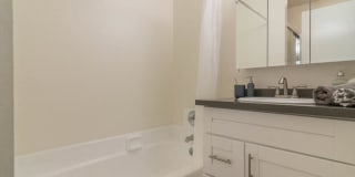 400 Gramercy Gallery 17