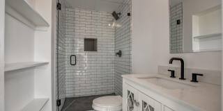 8349 E Columbus Avenue Gallery 16