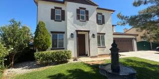 Spacious 4-Bedroom Home with Solar & RV Parking in Palmdale! : Gallery 1