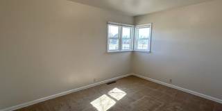 Convenient Central Fort Collins 3 Bedroom Home Close to CSU Gallery 13