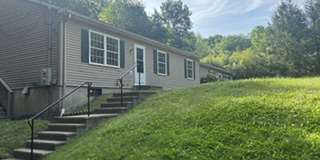 86 Maple Street Gallery 1