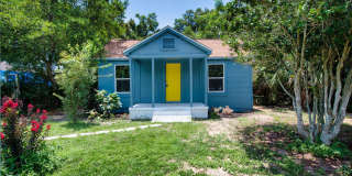 Stylish 2BR Home Minutes from Everything Pensacola! Gallery 1