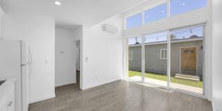 572 N Cambridge St Gallery 8