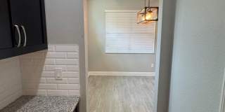 Spacious 5-Bedroom Riverview Home Gallery 61