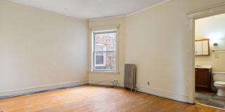 5126 S Greenwood Avenue Gallery 17