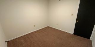 3 Bedroom/1.5 bathroom Duplex Gallery 25