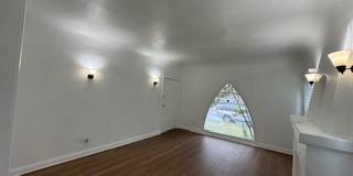 1249 W. 23rd St.#2 Gallery 7