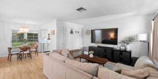 171 SW ULMAN Gallery 1