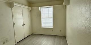 4 Bedrooms at an Amazing Price! Remodeled 4 bedroom! Move In Special! Gallery 12