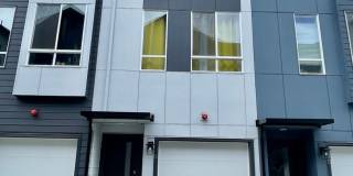 Like-New Beardslee Townhouse... Gallery 36