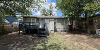 Charming 3BR Home w/ Hardwood Floors, Large Kitchen & Private Fenced Yard Gallery 9