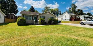 3 Bedroom, 2 Bath House Gallery 1