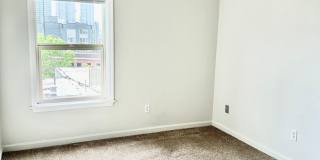 1 bedroom, 1 bathroom Condo with City View! Gallery 12