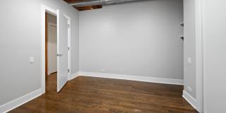 1017 W Washington Boulevard Gallery 13