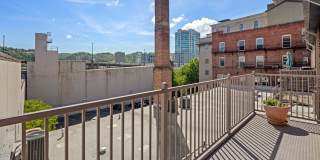 Charming Two-Bedroom Apartment in Downtown Asheville Gallery 15