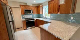 Stunning 3 Bed, 2.5 Bath Home in the Heart of Downtown Bend! Stunning 3 Bed, 2.5 Bath Home in the Heart of Downtown Bend! Gallery 6