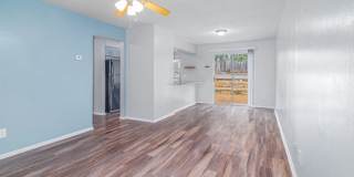 Top Location! Right in the heart of beautiful downtown Boerne! Gallery 7